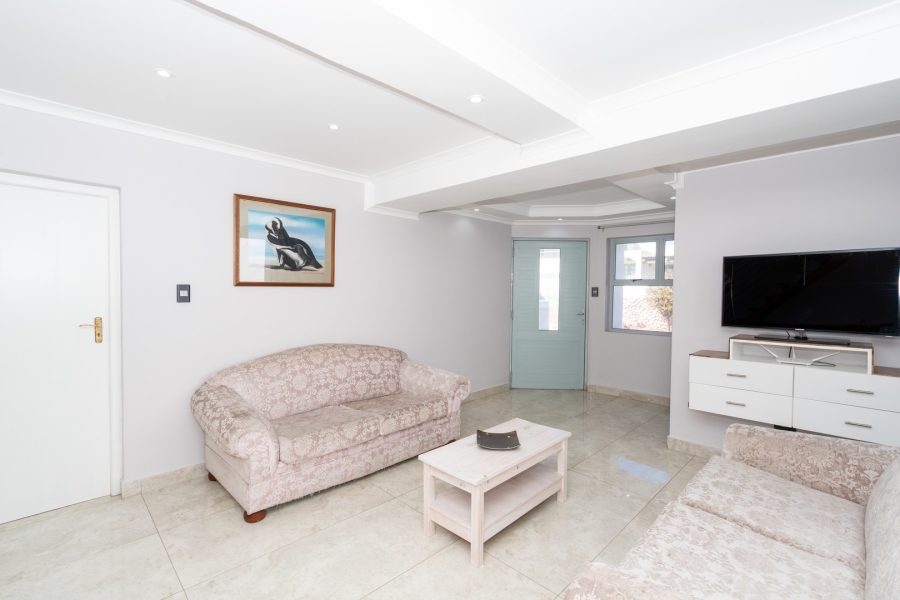 3 Bedroom Property for Sale in Paradise Beach Western Cape